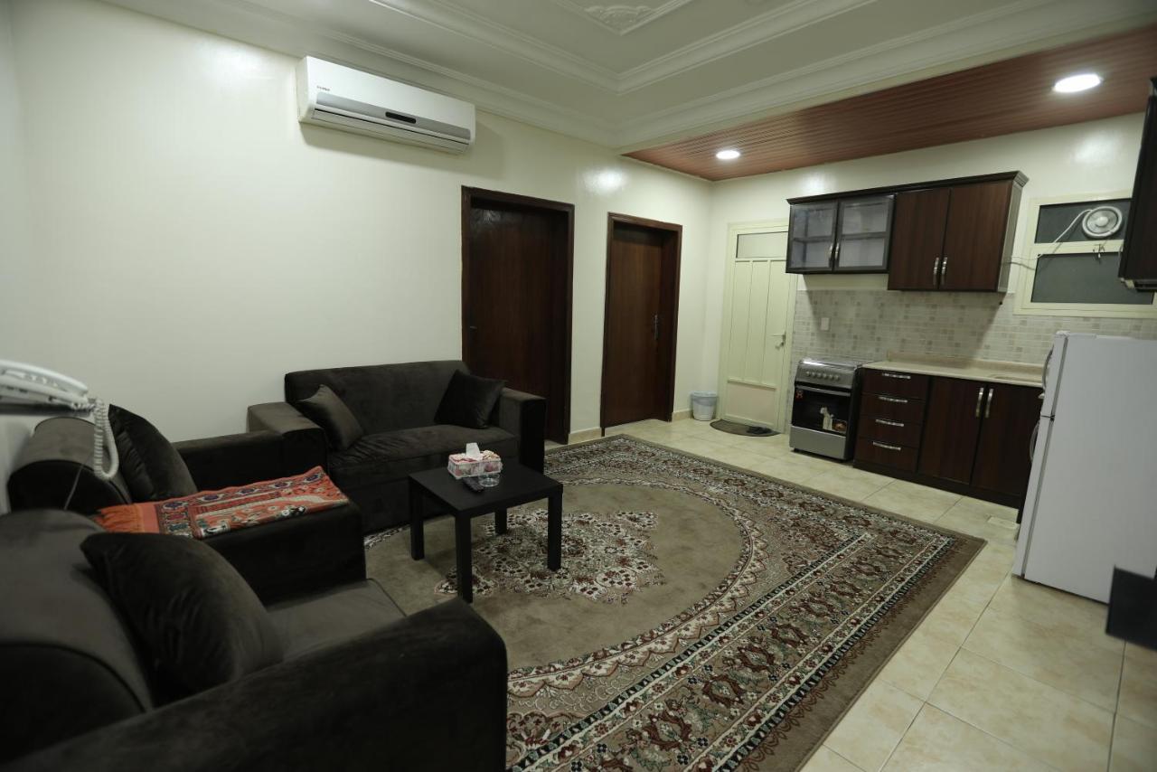 Al Eairy Apartments- Dammam 8 Esterno foto