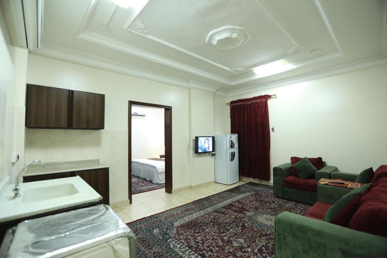 Al Eairy Apartments- Dammam 8 Esterno foto