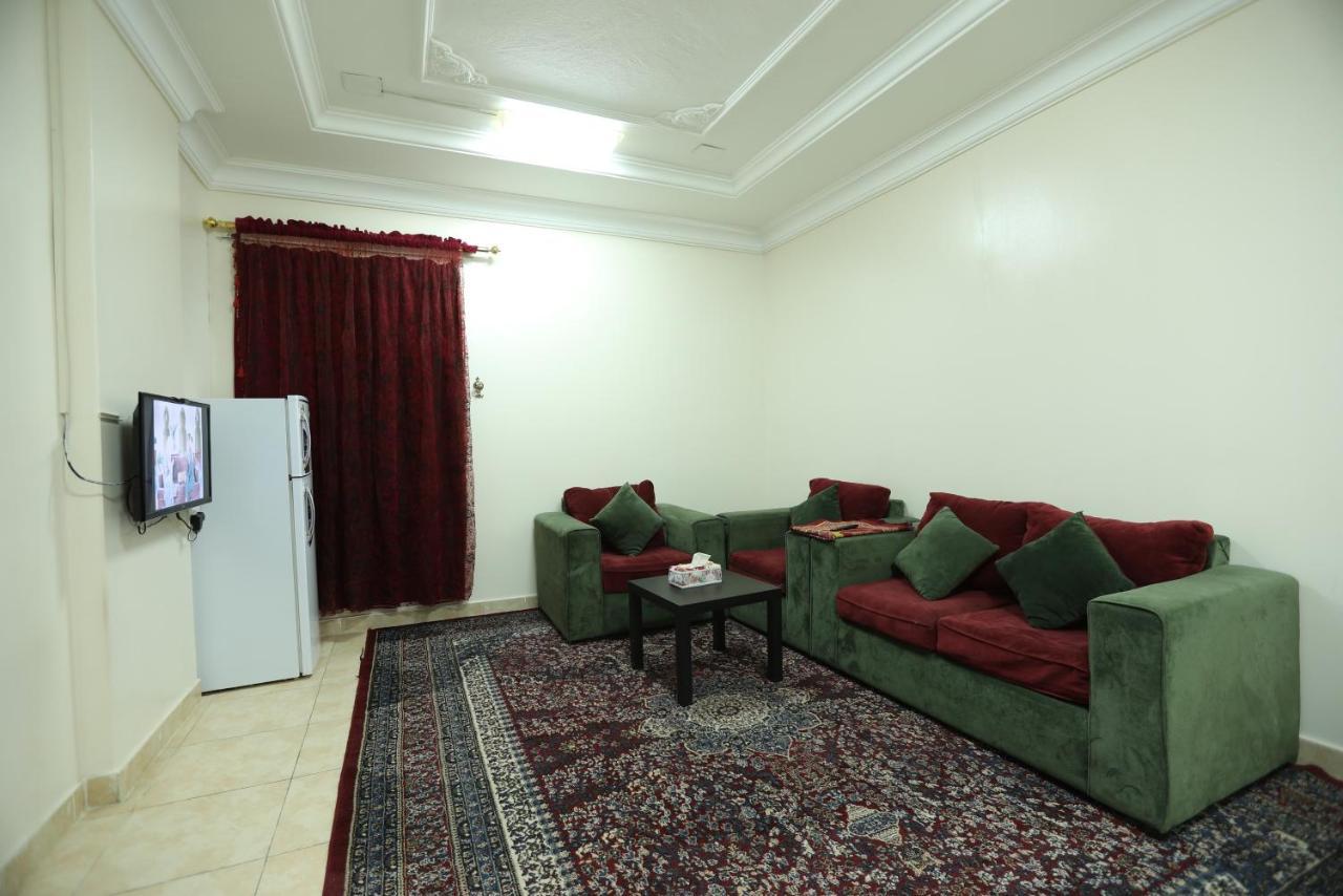 Al Eairy Apartments- Dammam 8 Esterno foto