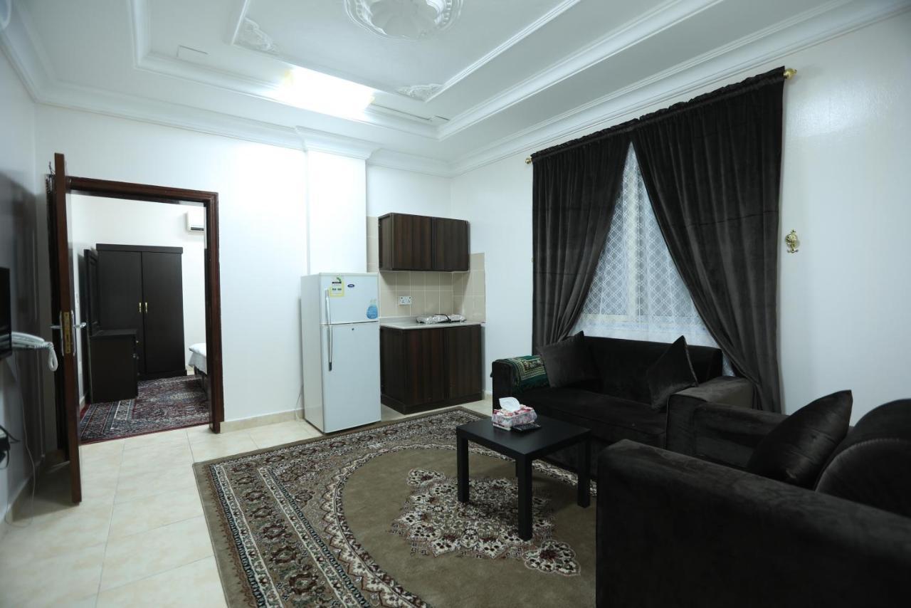 Al Eairy Apartments- Dammam 8 Esterno foto