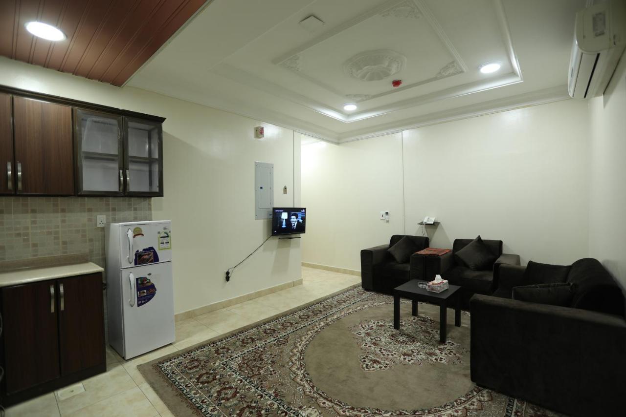 Al Eairy Apartments- Dammam 8 Esterno foto