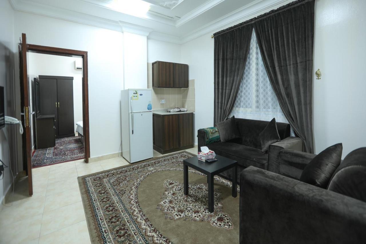 Al Eairy Apartments- Dammam 8 Esterno foto